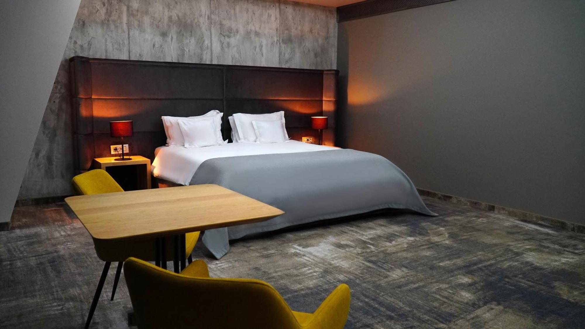 Aniroc Signature Hotel Arad Zewnętrze zdjęcie A room at the hotel